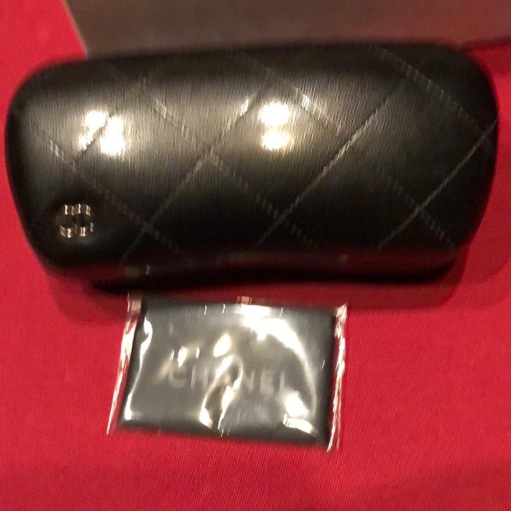 CHANEL Quilted Sunglass Eyeglass Case Authentic - Picture 4 of 6